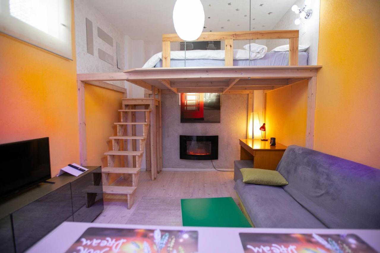 Ferienwohnung Orange And Blue Studio Downtown 5 Min From White Tower Thessaloniki Exterior foto