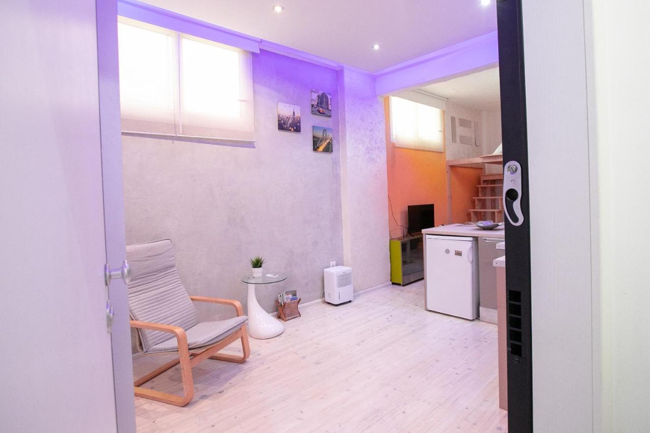 Ferienwohnung Orange And Blue Studio Downtown 5 Min From White Tower Thessaloniki Exterior foto