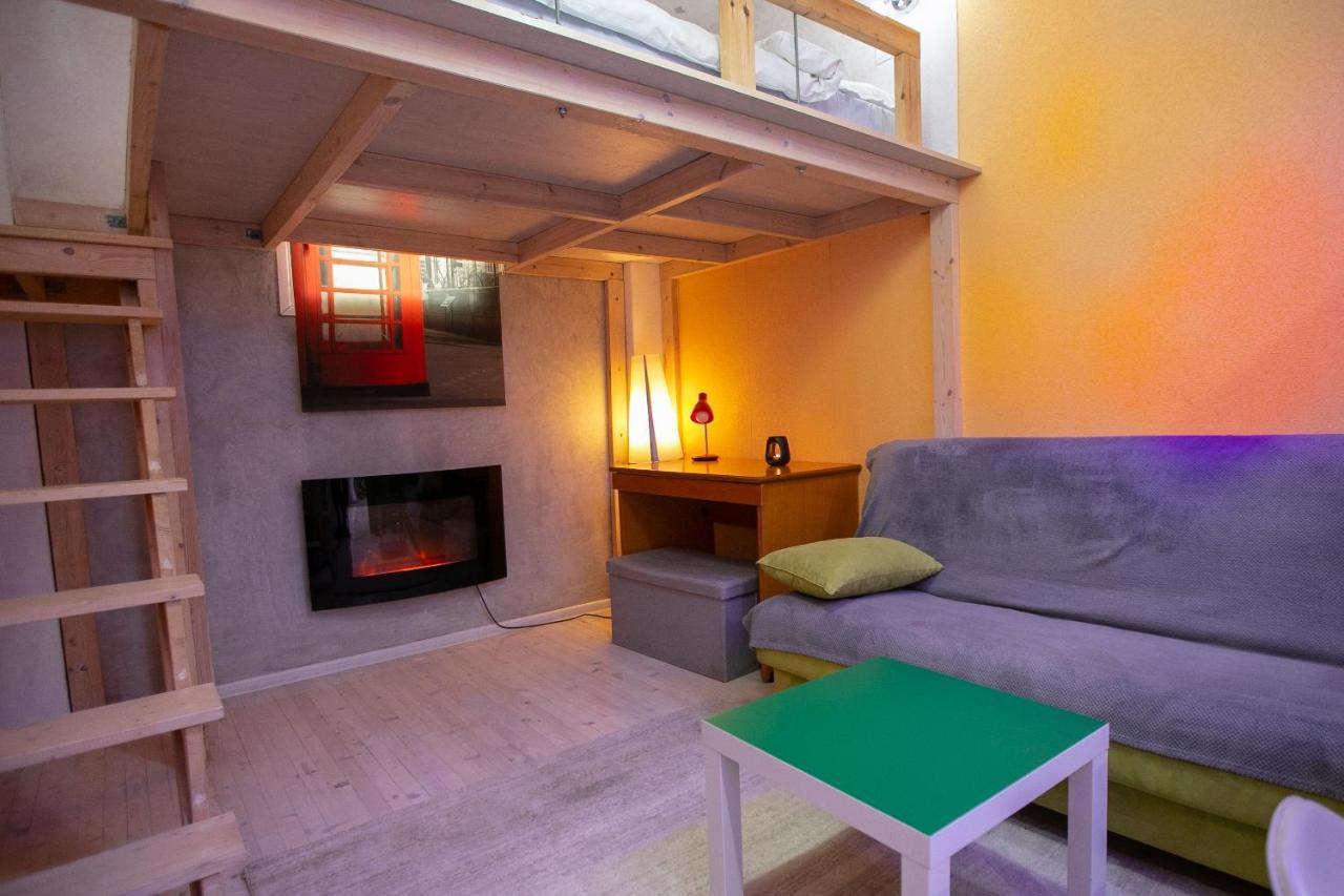 Ferienwohnung Orange And Blue Studio Downtown 5 Min From White Tower Thessaloniki Exterior foto