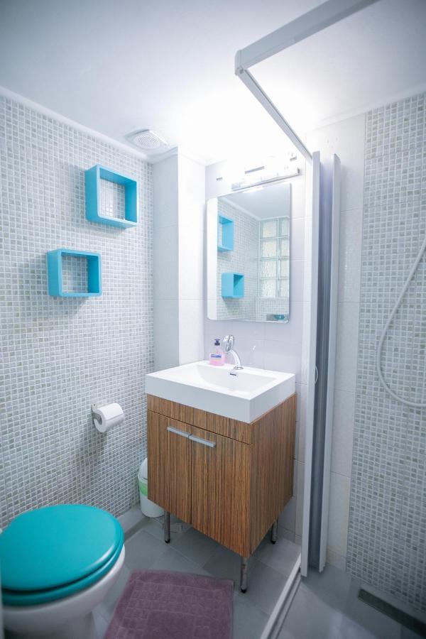 Ferienwohnung Orange And Blue Studio Downtown 5 Min From White Tower Thessaloniki Exterior foto