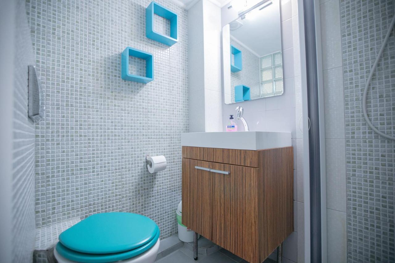 Ferienwohnung Orange And Blue Studio Downtown 5 Min From White Tower Thessaloniki Exterior foto